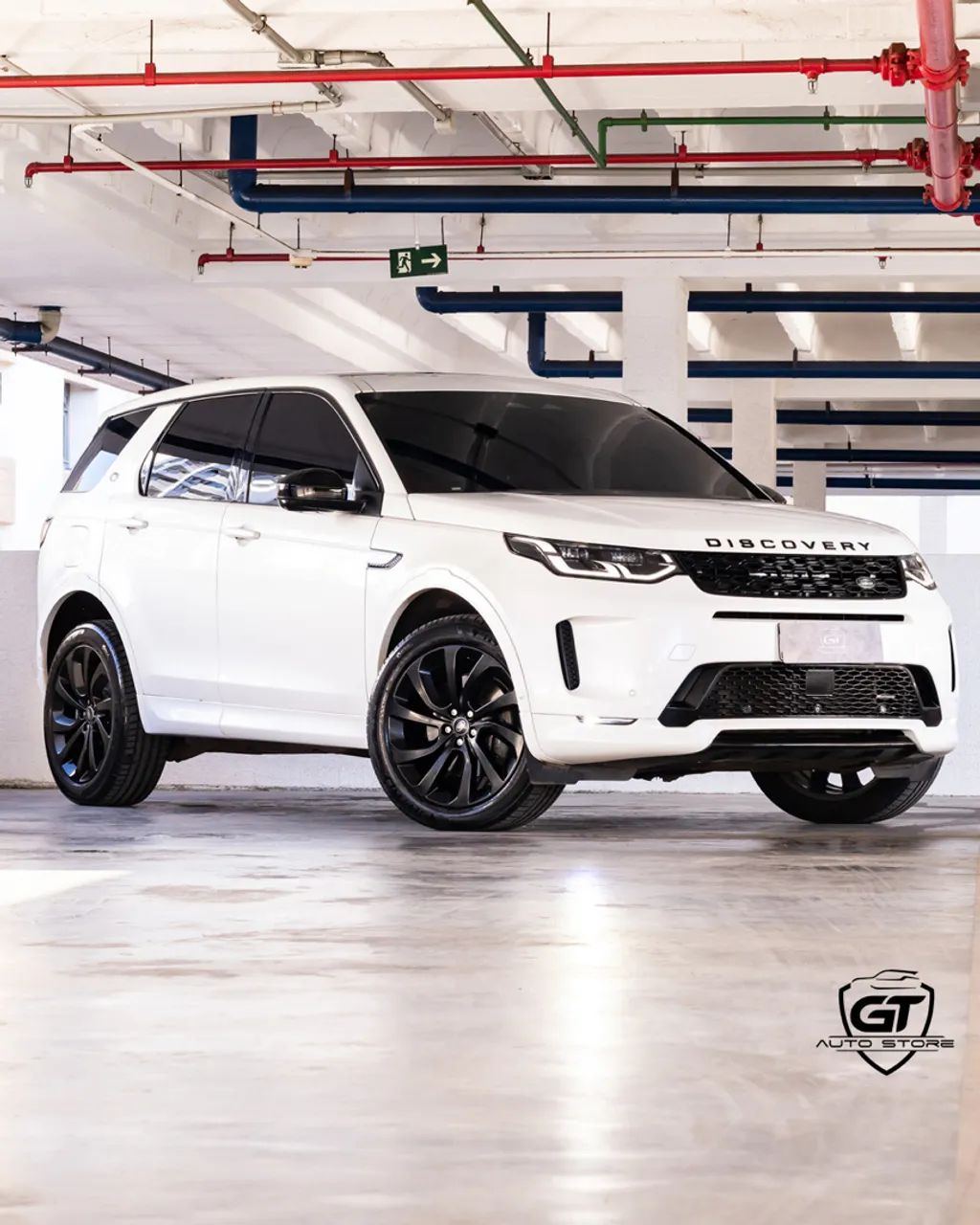 Land Rover Discovery 2023