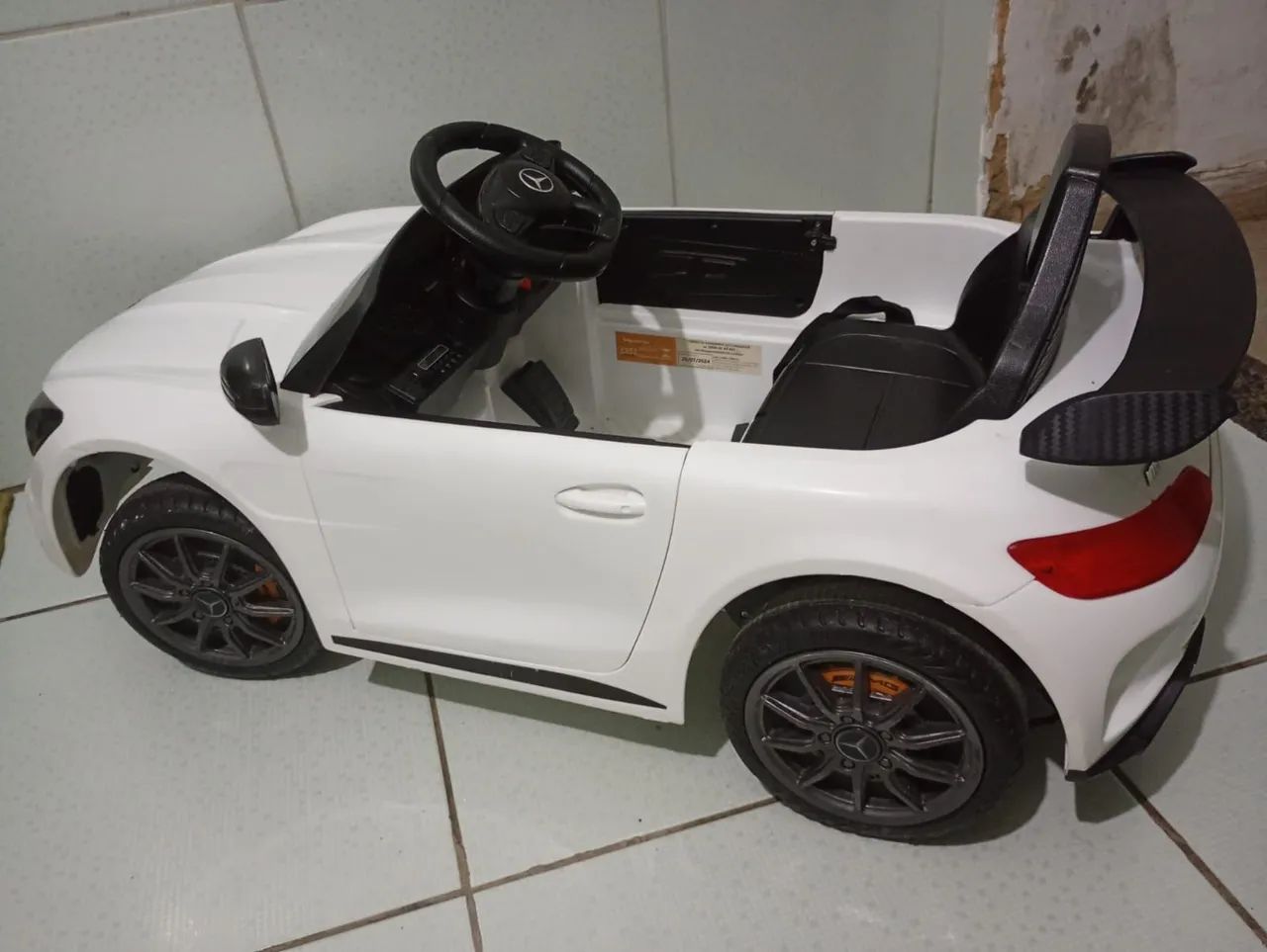 Carro elétrico infantil 