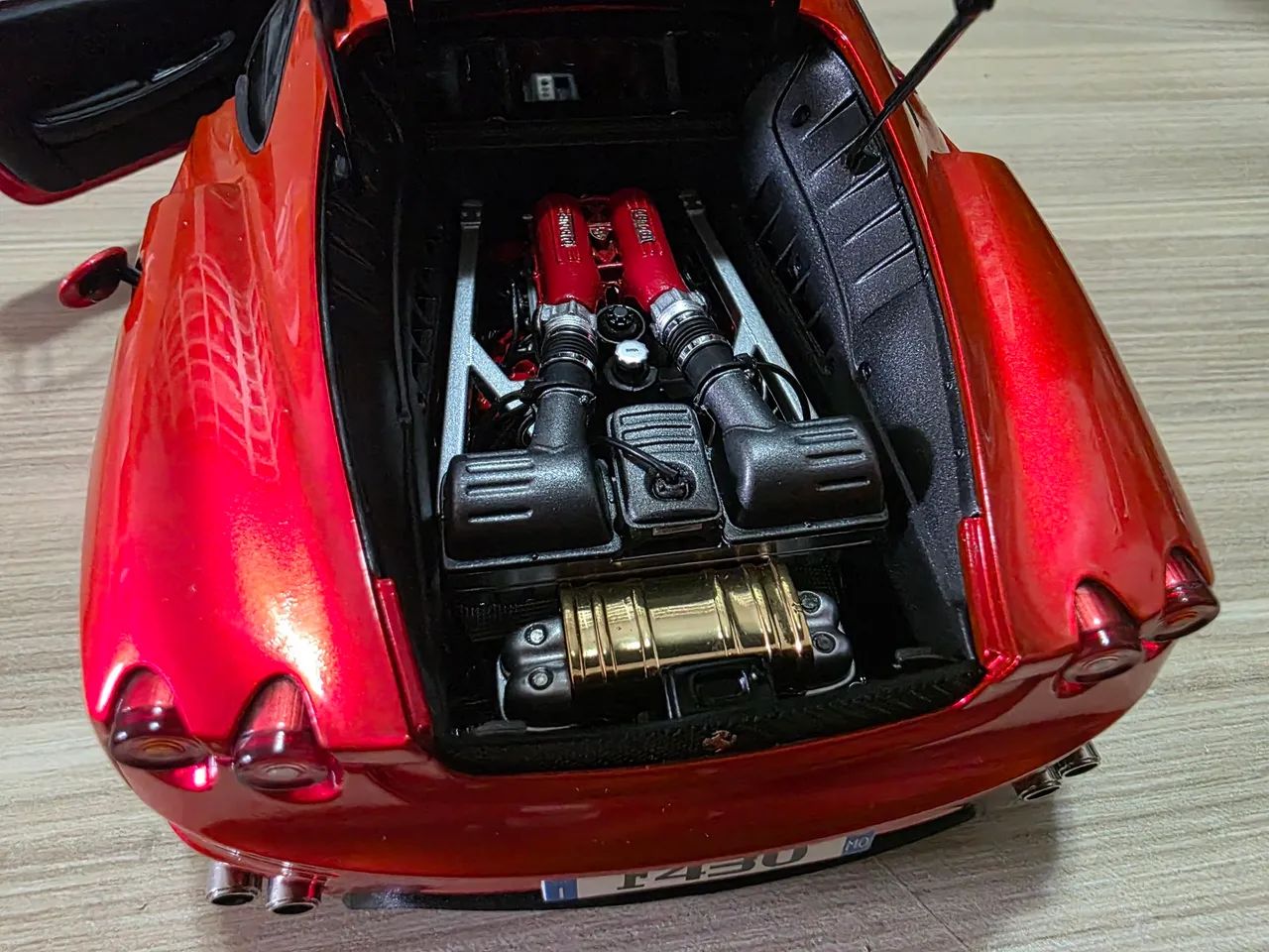 Miniatura 1:18 Ferrari F430 serie exclusiva BBR high end pintura