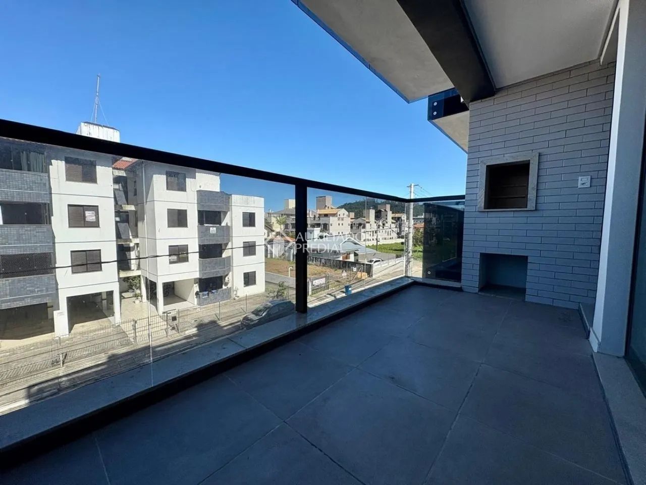 Apartamento à venda em Canasvieiras com 76m² e 2 dormitórios/quartos disponíveis. - Foto 2