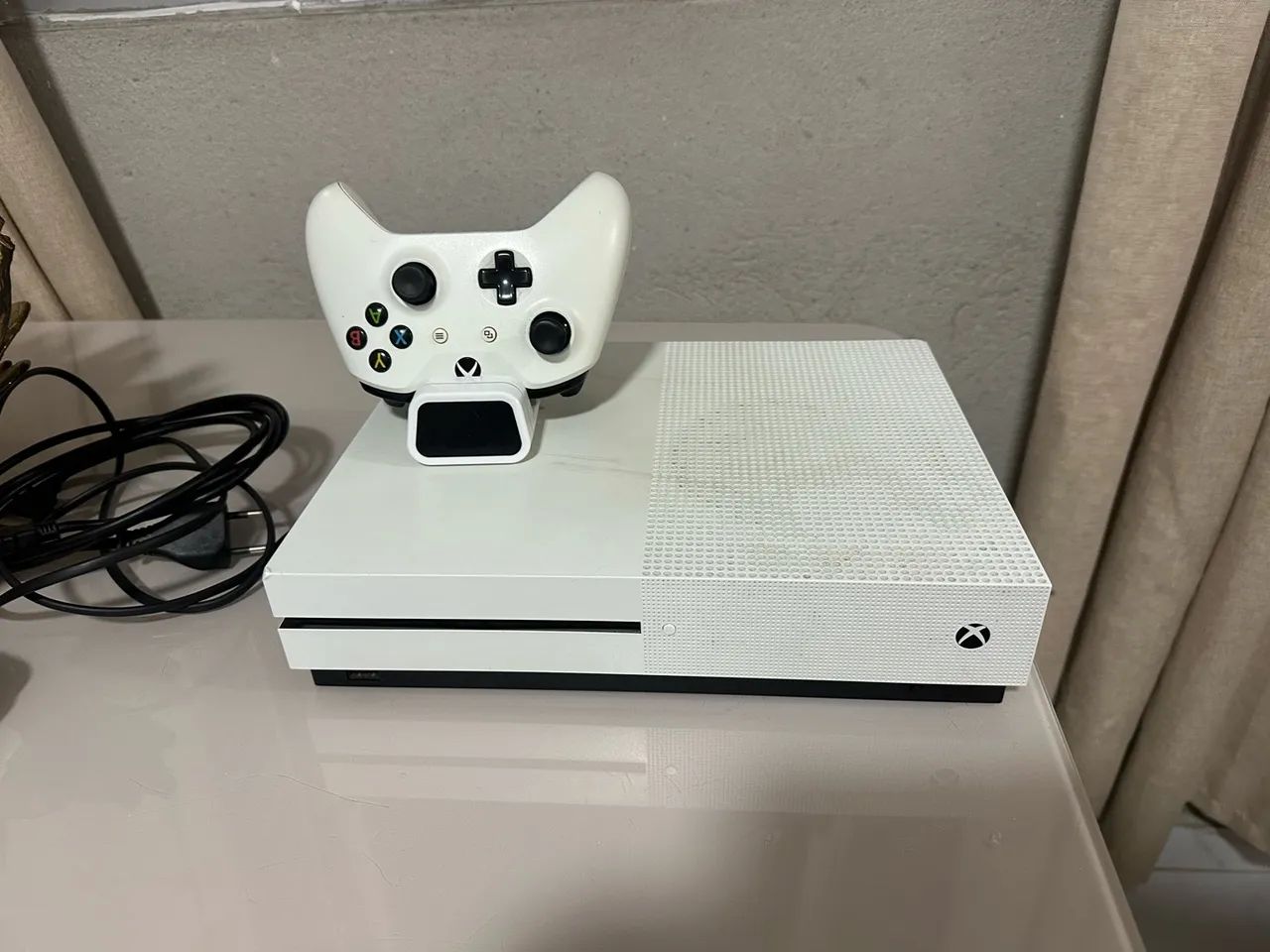 VENDO XBOX ONE S - BRANCO - Foto 3