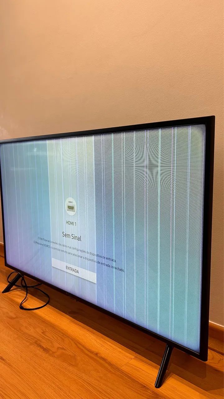 Vendo TV 43 polegadas Samsung Smart com defeito