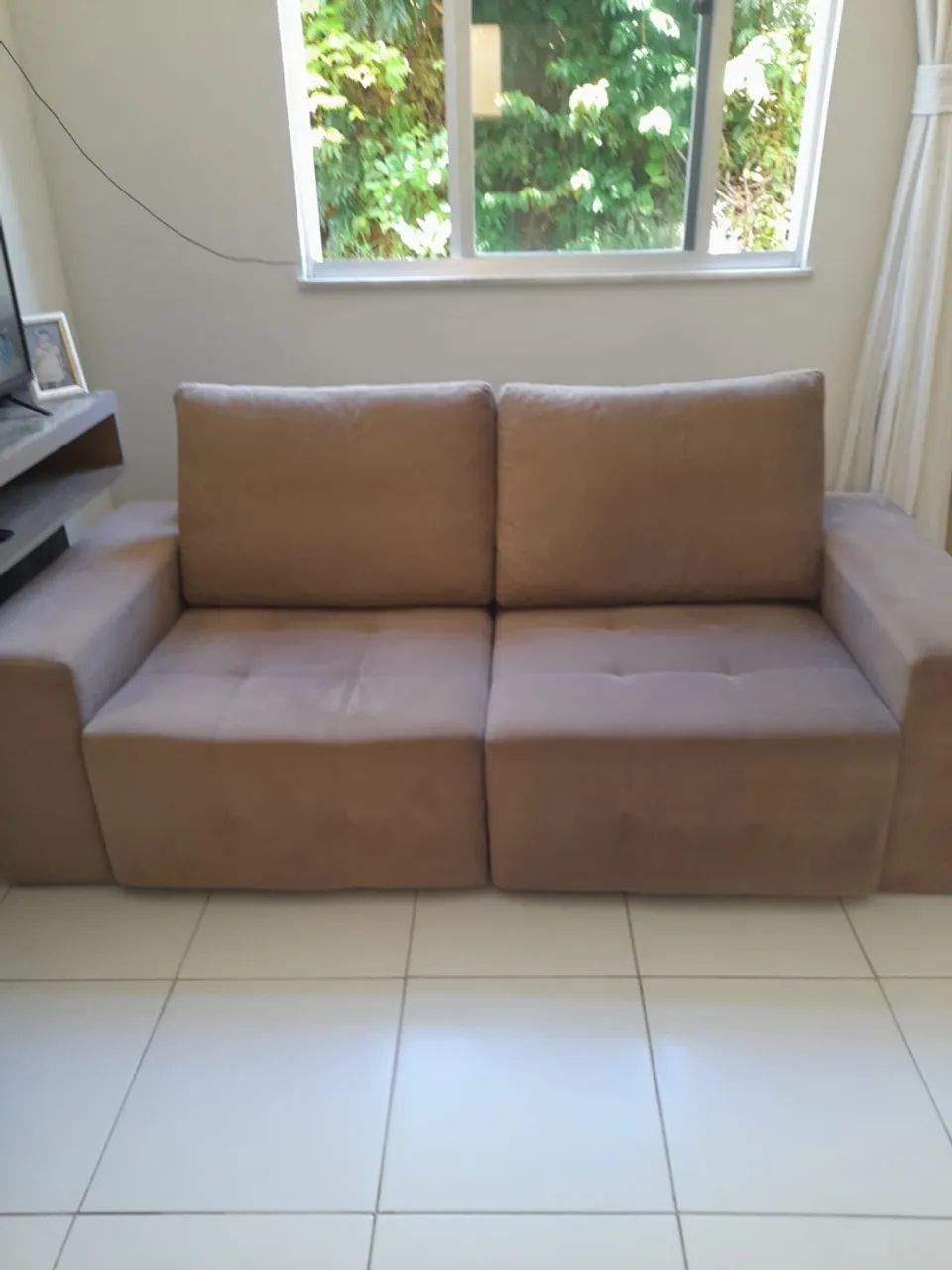 Sofá de dois lugares 