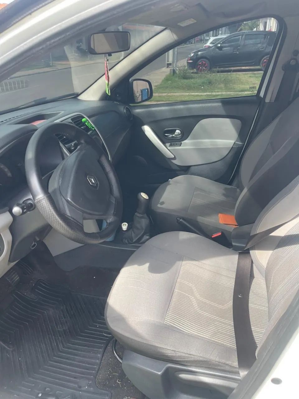 Renault Logan Expression Flex 1.0 12V 4P 2018 - Foto 3