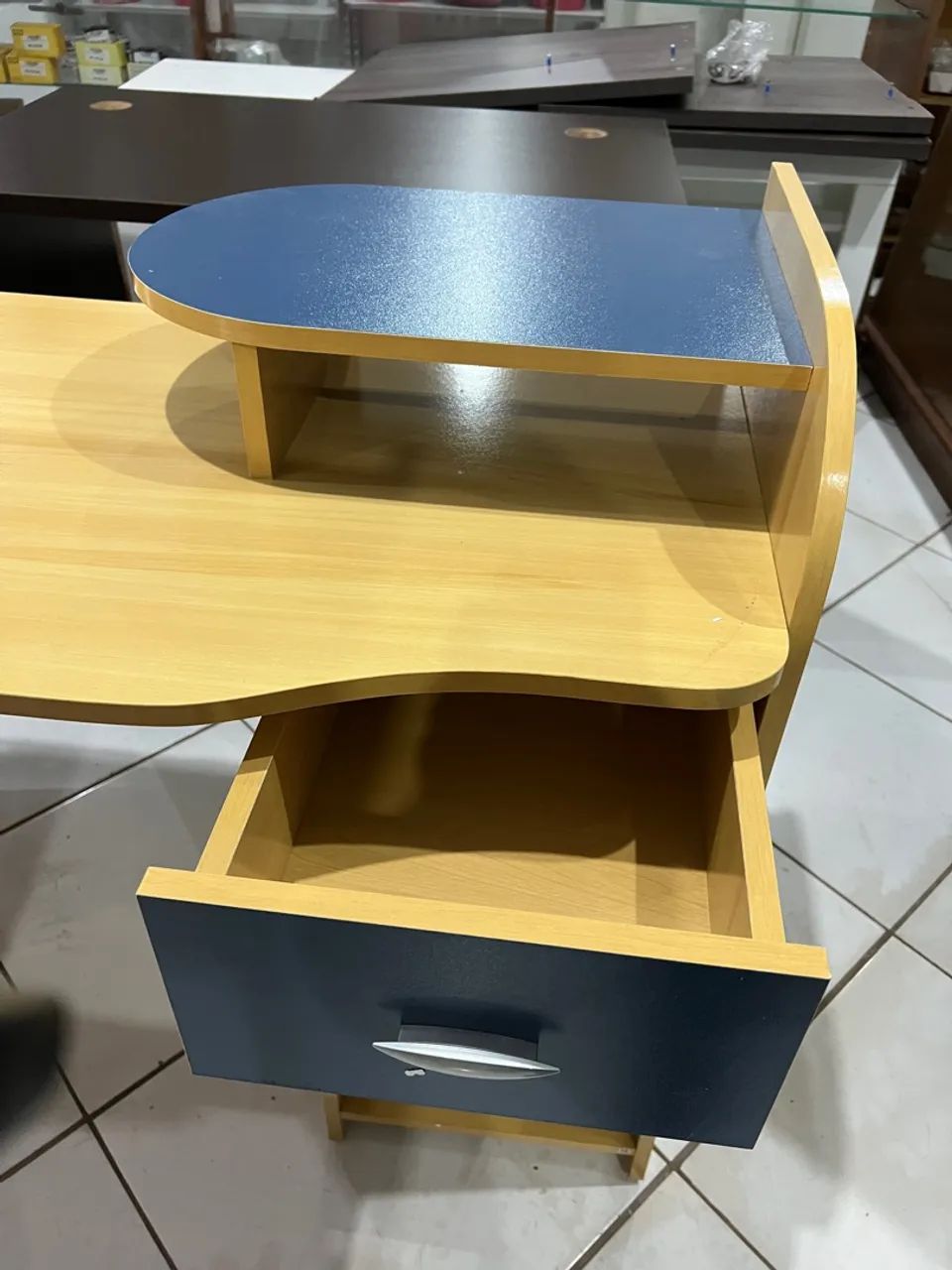 Mesa para computador completo com gaveta - Foto 4