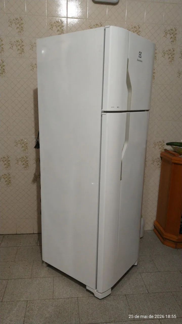 Refrigerador Eletrolux DC35A 260 Litros - Foto 3