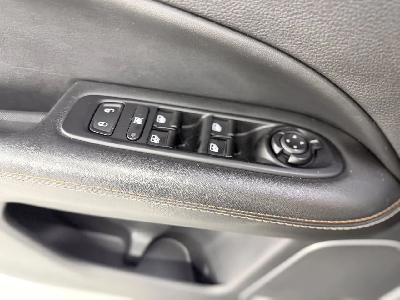 Jeep Compass Night Eagle 2.0 4X2 Flex 16V AUT 2018 - Foto 2