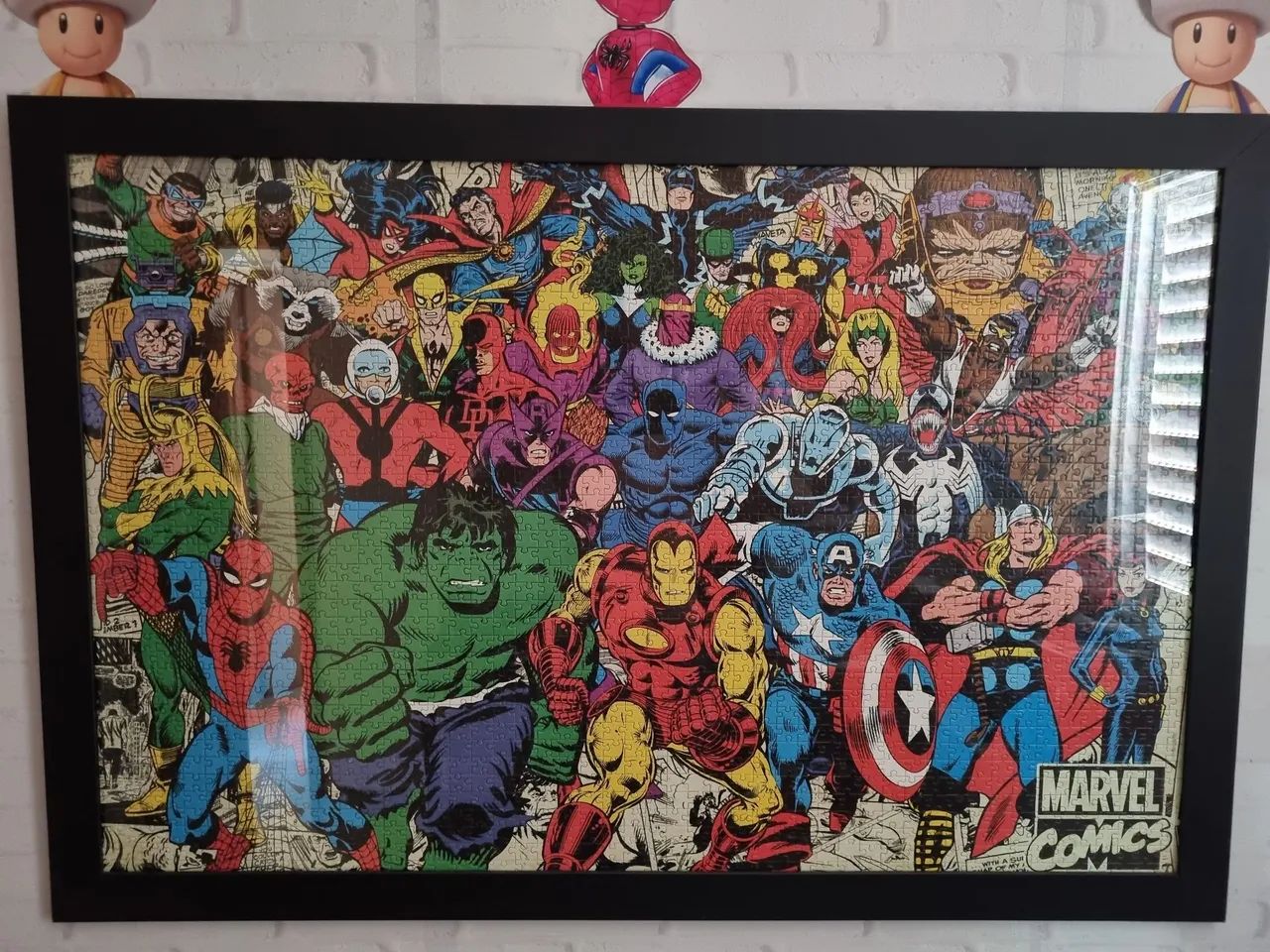 Quebra-cabeça 2000 peças - Disney - Marvel