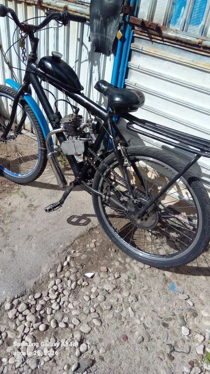 Bicicleta motorizada toda boa só pega e anda 
