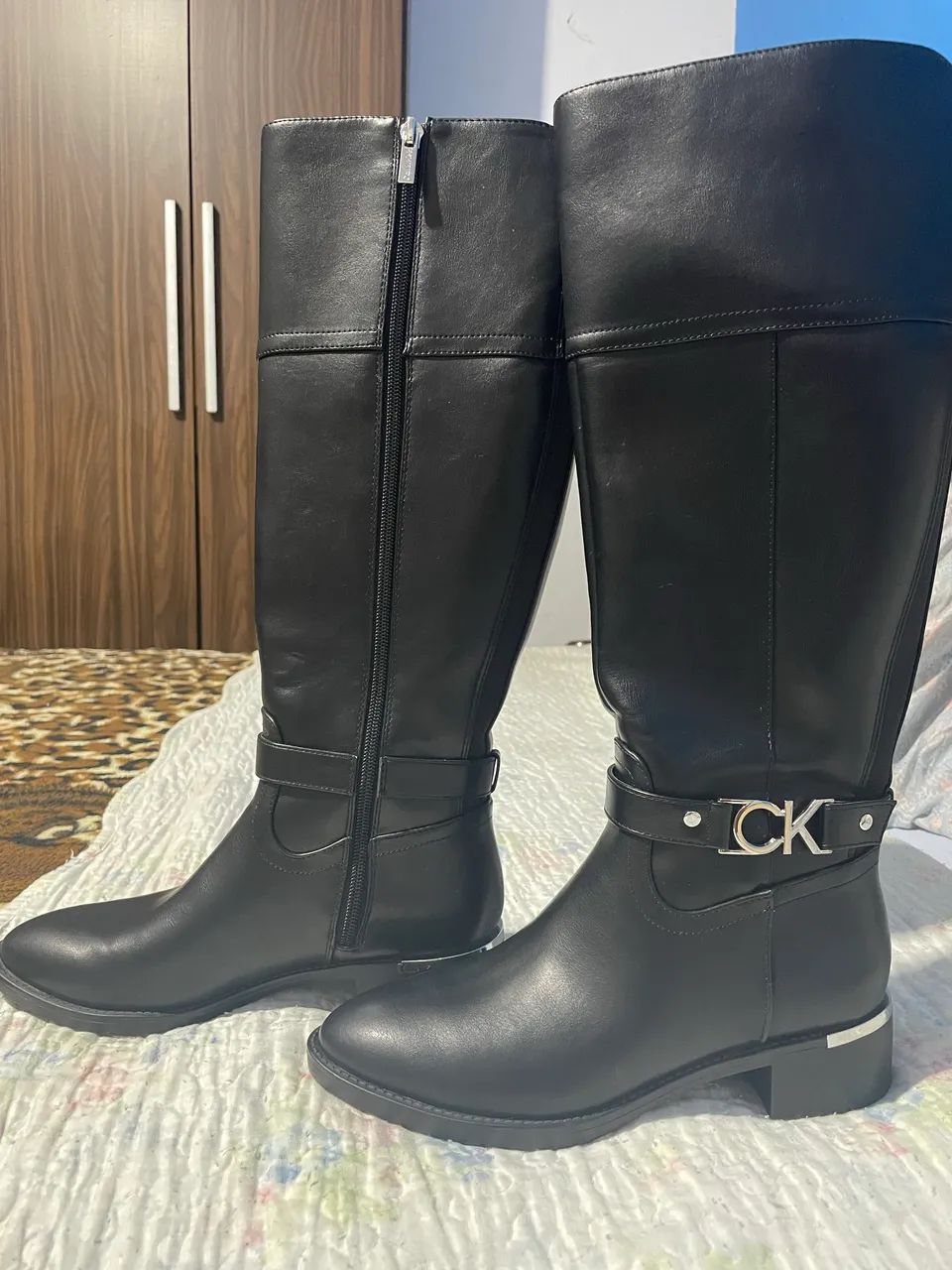 Bota Calvin Klein de couro original 
