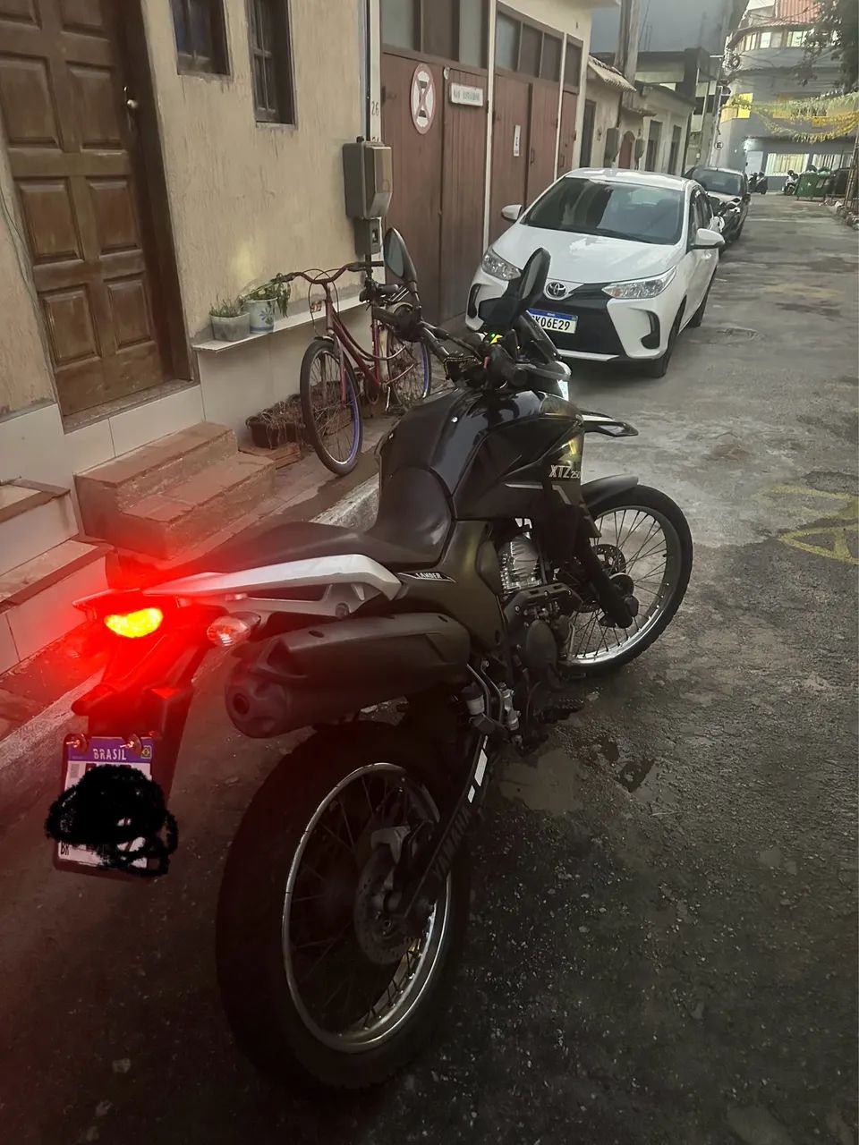 Vendo lander muito nova e com pouca quilometragem  - Foto 5