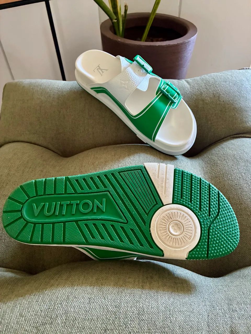 Tenis LV Louis Vuitton/Sandália  - Foto 5