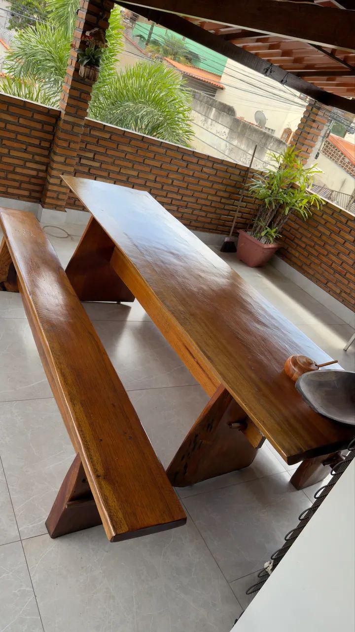 Mesa de madeira angelim branco