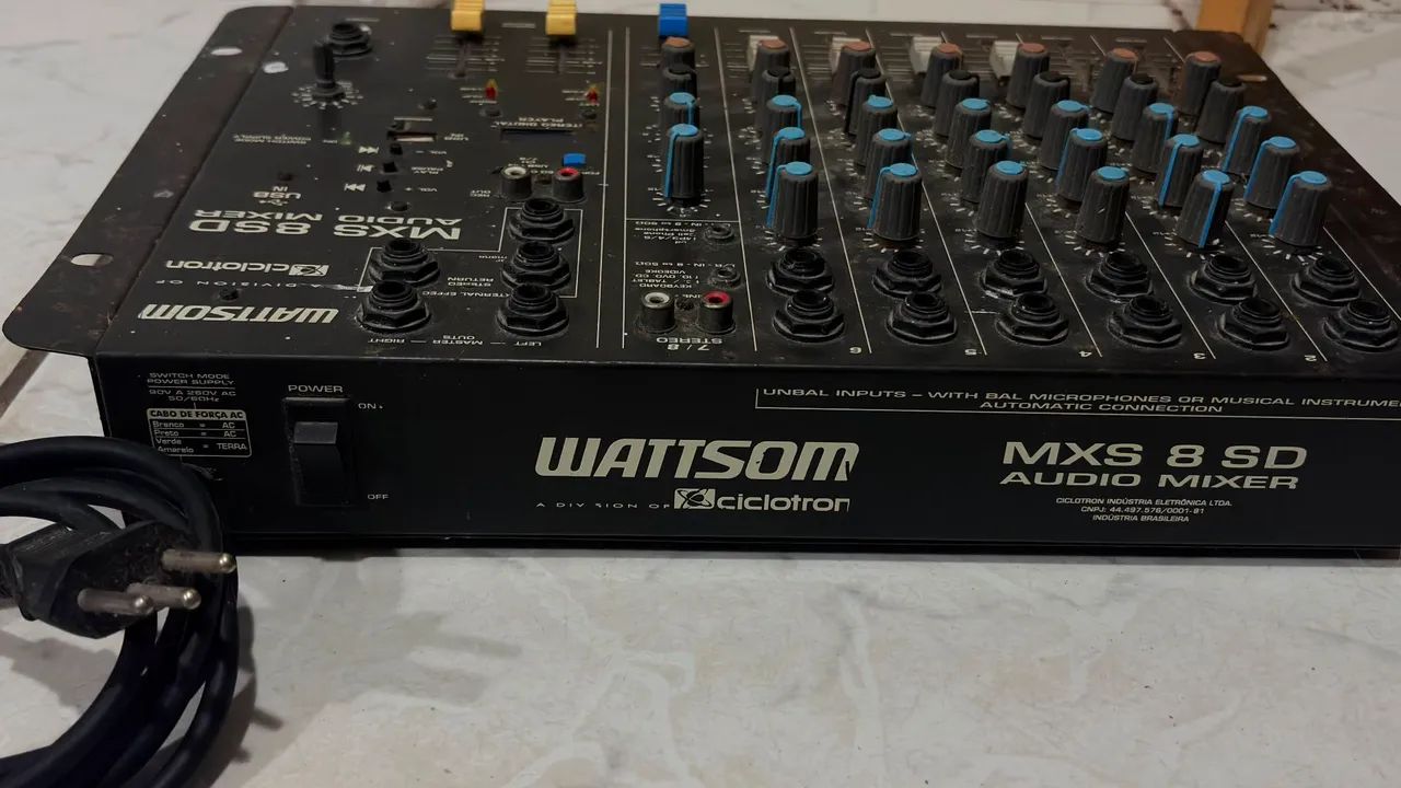 Mesa de som 6 canais