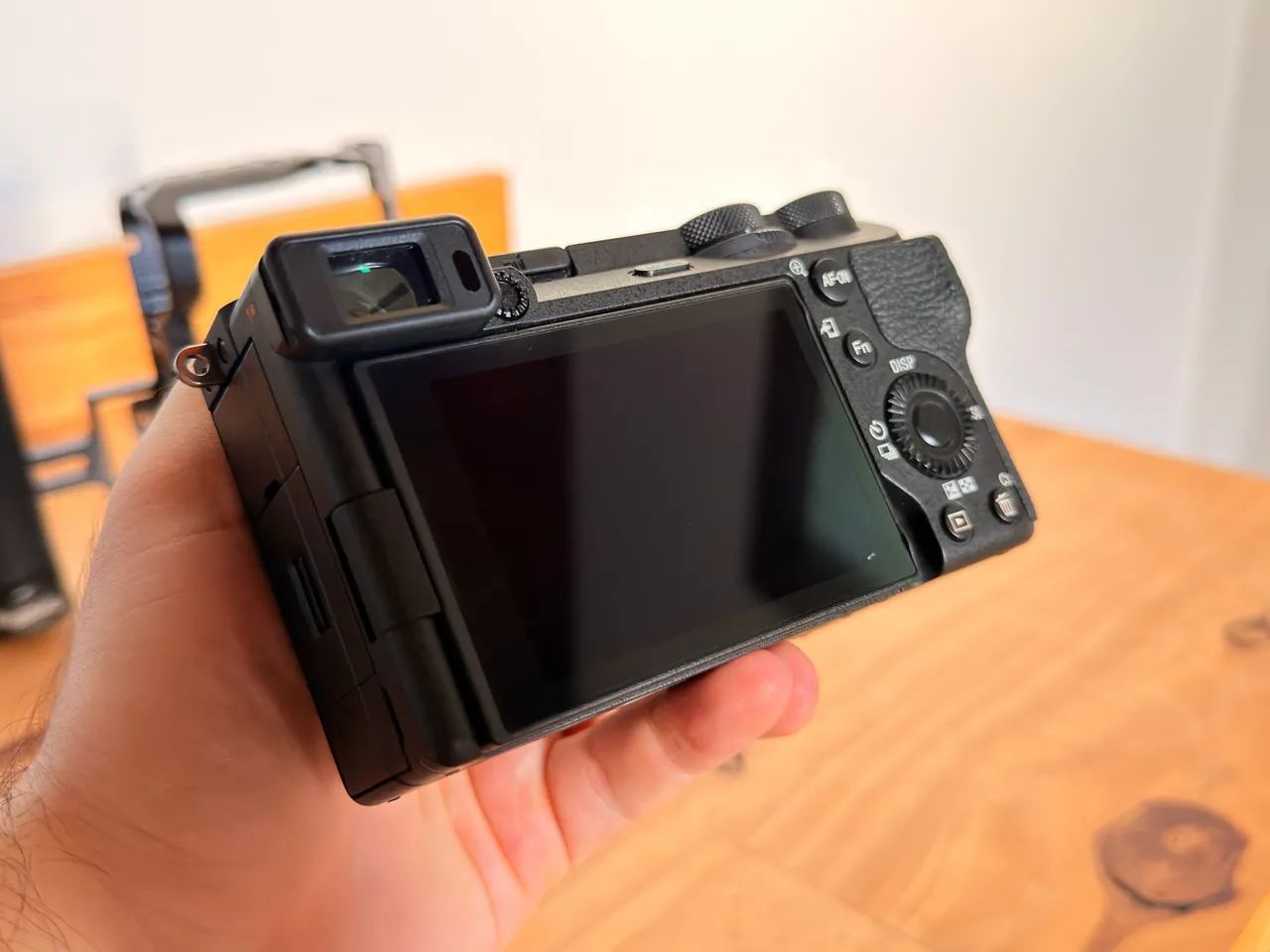 Camera Sony A6700 + Handle e Cage Smallrig - Foto 4