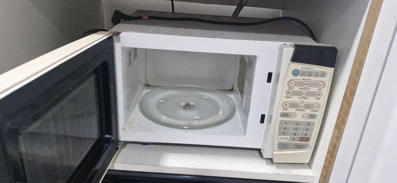Microondas Electrolux com defeito - Foto 2