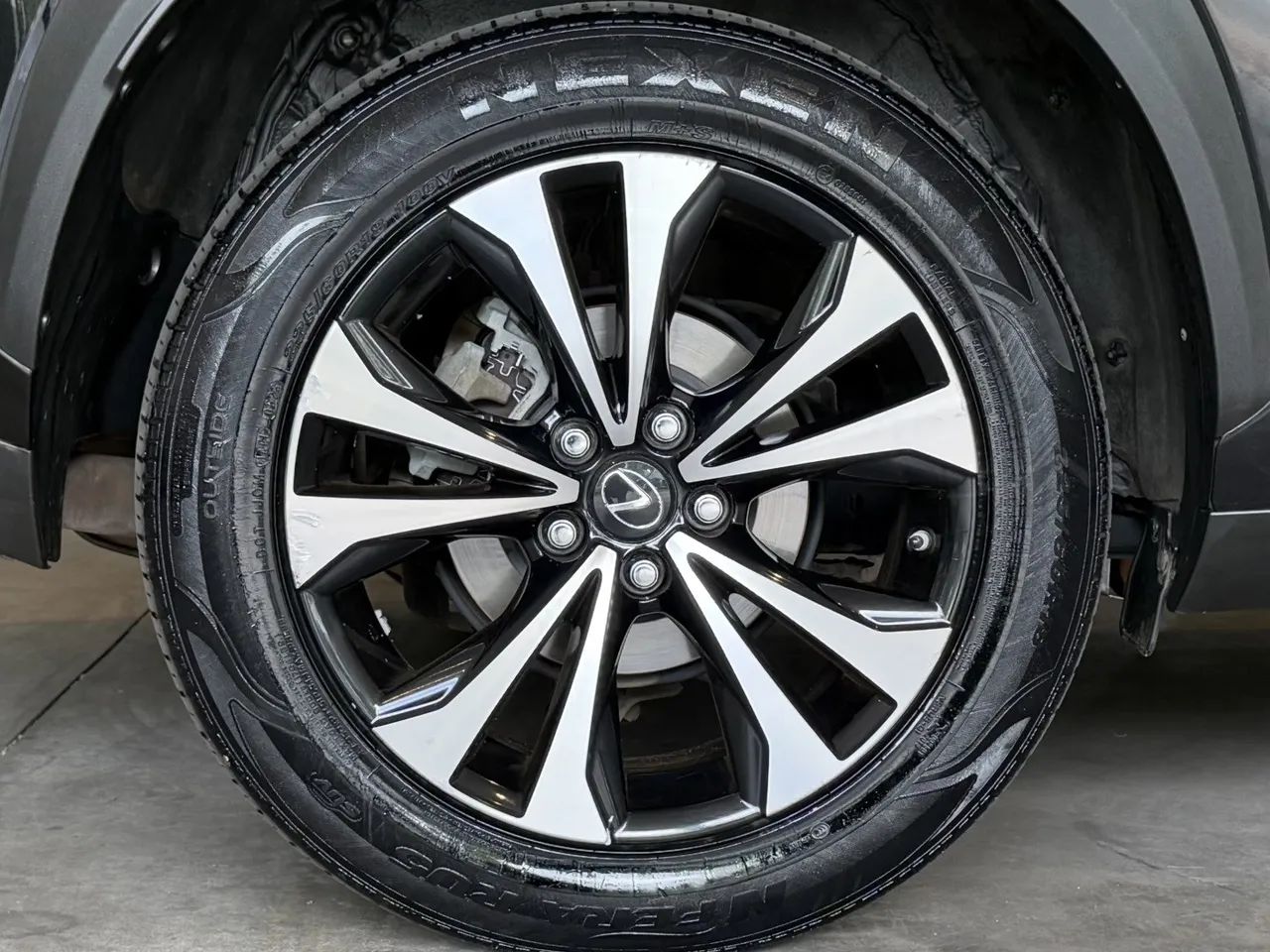 Lexus NX-300 H F-sport 2.5 16V Aut., foto 20 de 20