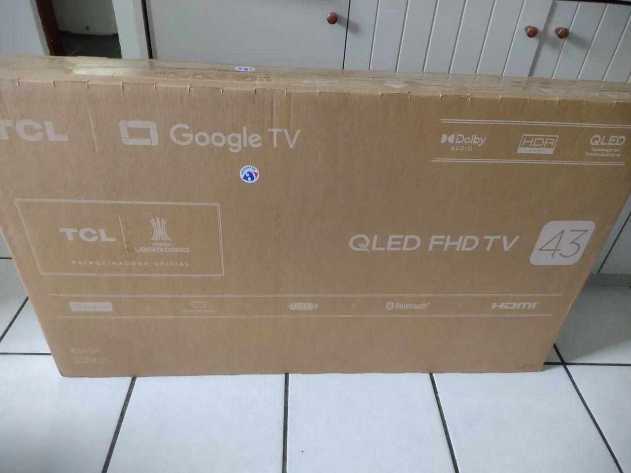 Vendo tv TCL 43 polegadas na caixa lacrada sem uso  - Foto 3
