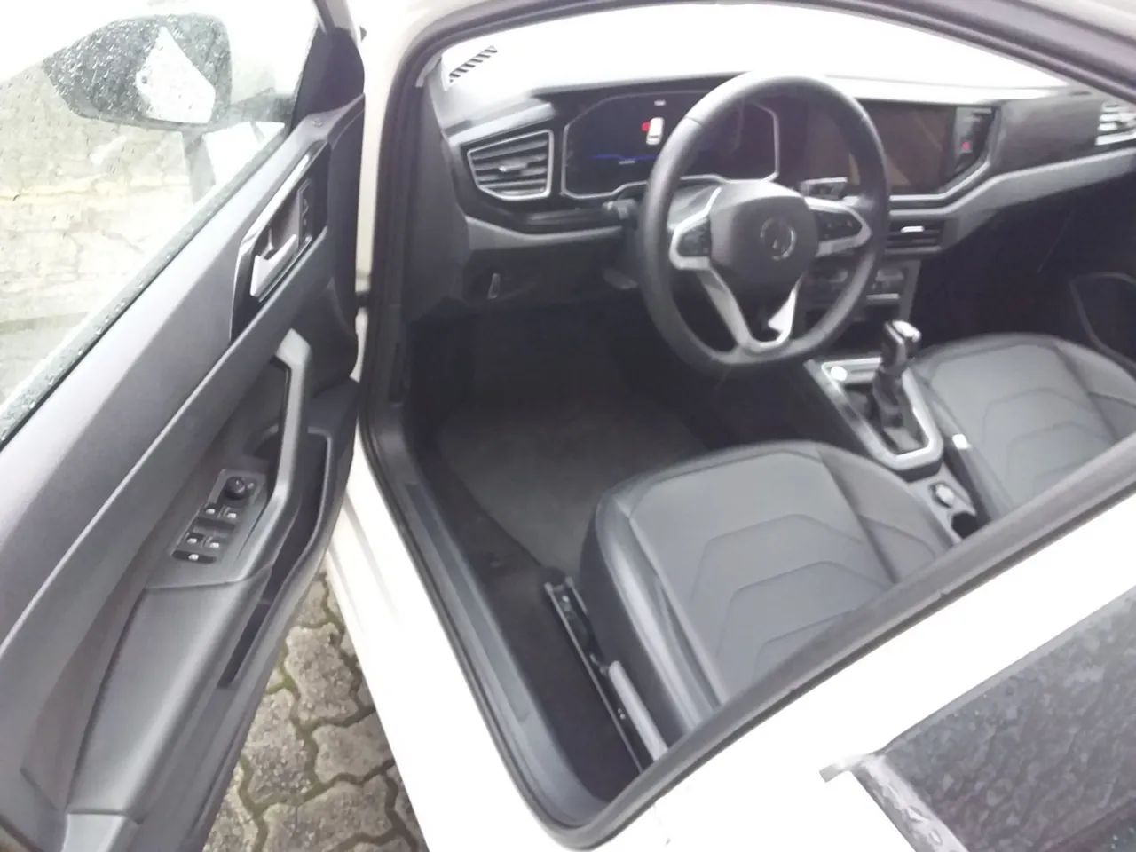 Volkswagen Polo Highline 170 TSI 1.0 Flex 12V Aut., foto 9 de 10