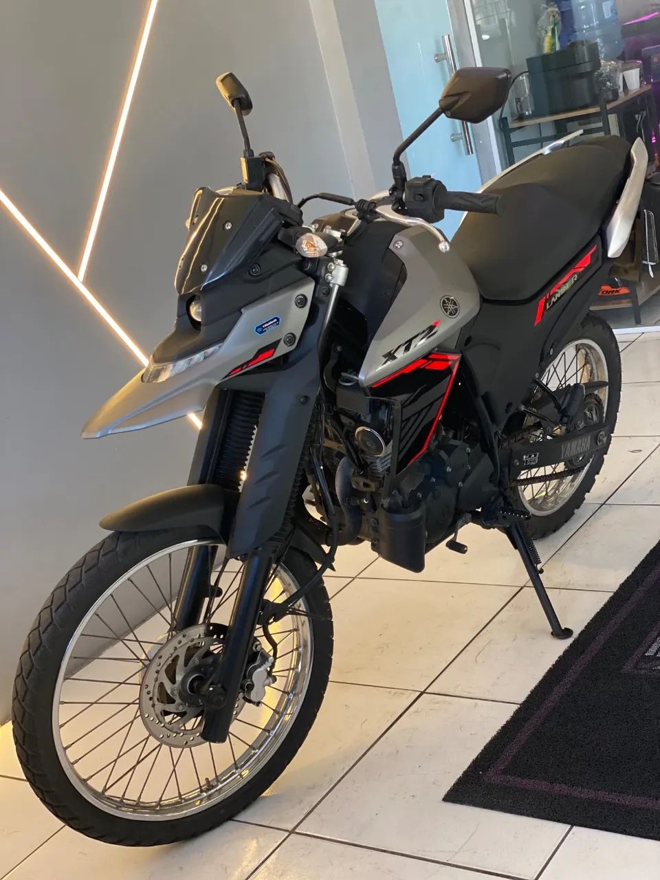 YAMAHA XTZ 250 LANDER 2025 - Foto 4