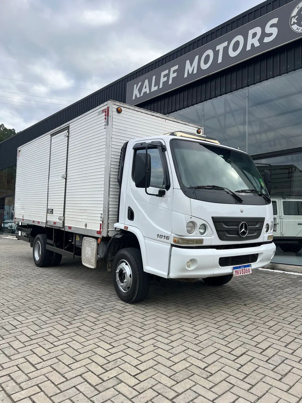 Mercedes Benz Accelo 1016 Baú