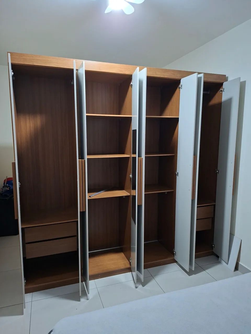 Guarda roupa casal