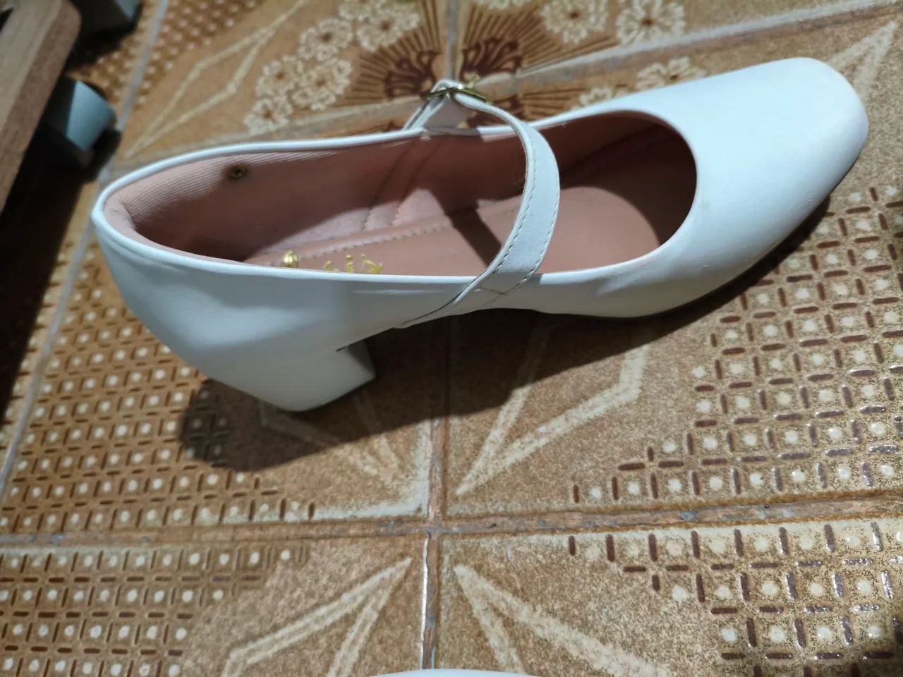 Sapato branco tam 37 - Foto 2