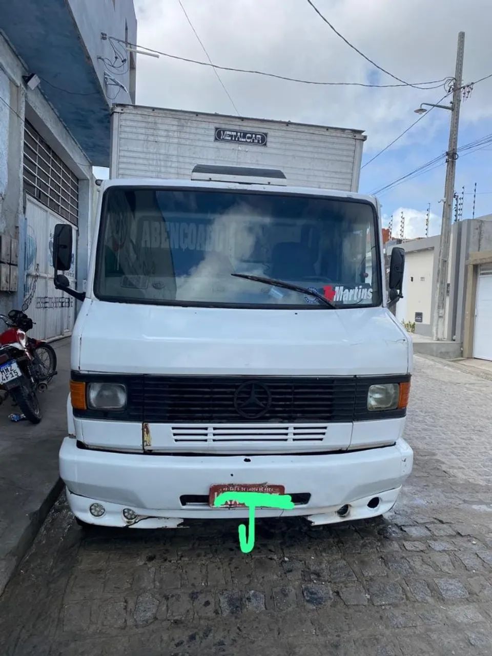 Caminhão 709 baú 6,20