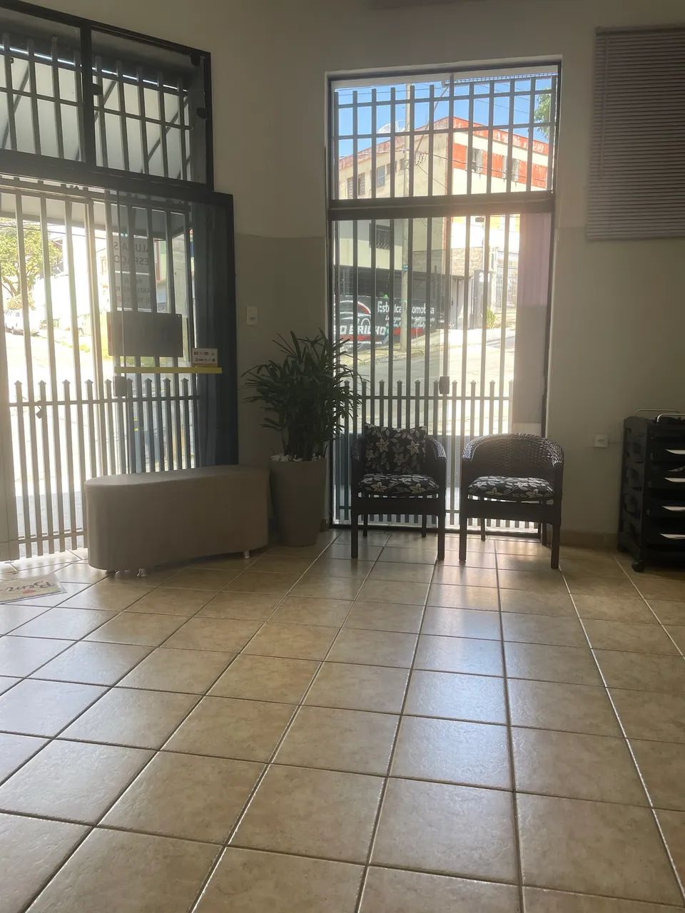 Alugo cadeira para cabeleireira com sala para depilação  - Foto 3