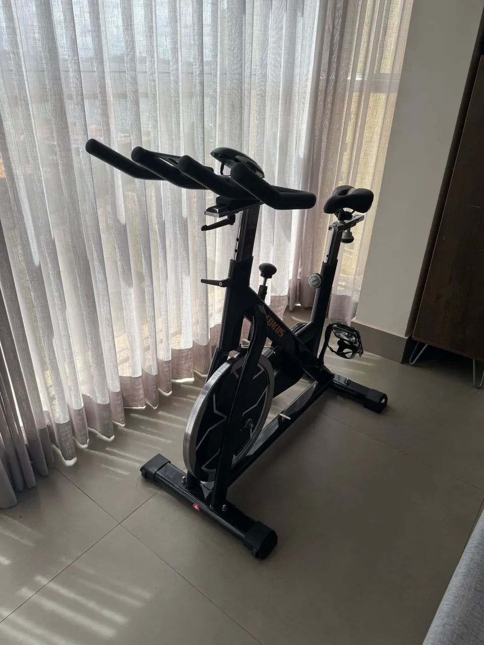 Bicicleta Ergométrica Spinning Roda de Inércia 18kg  - Foto 2