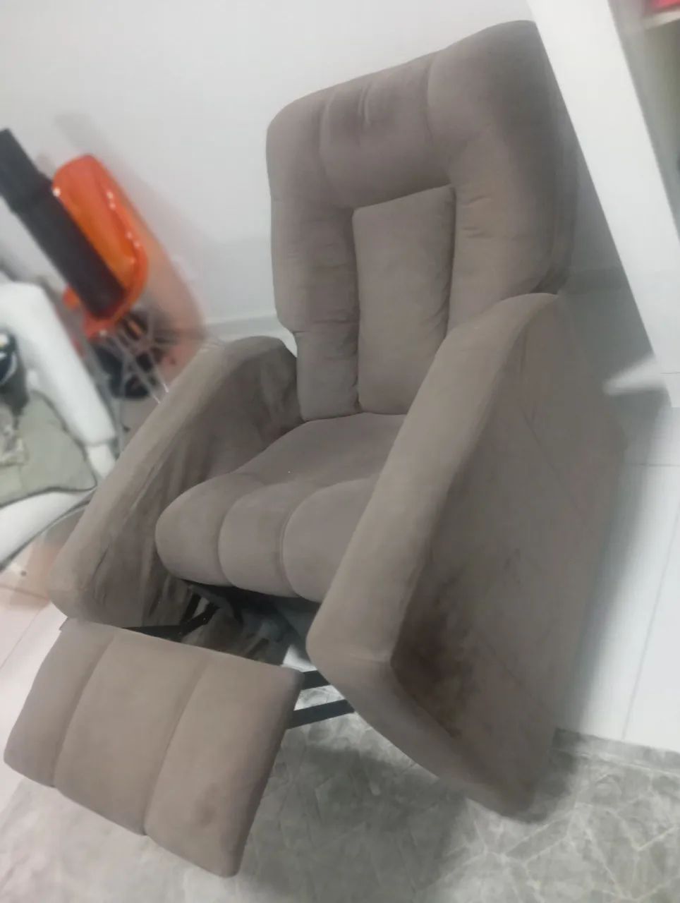 Poltrona reclinável 