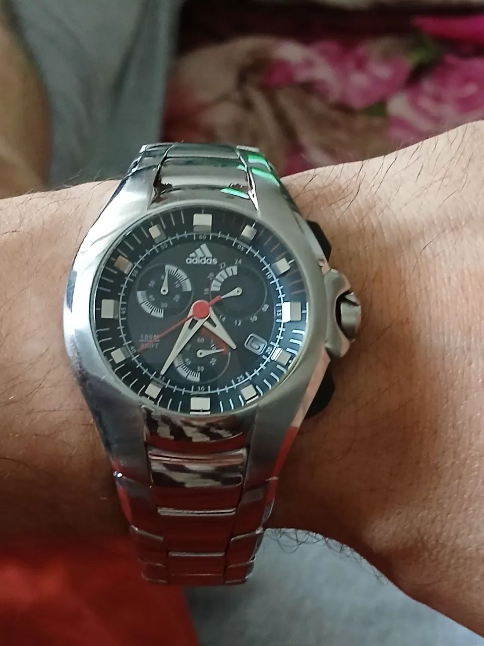 Relógio Adidas modelo ADP1132, apresentando uma caixa e pulseira de aço inoxidável - Foto 3