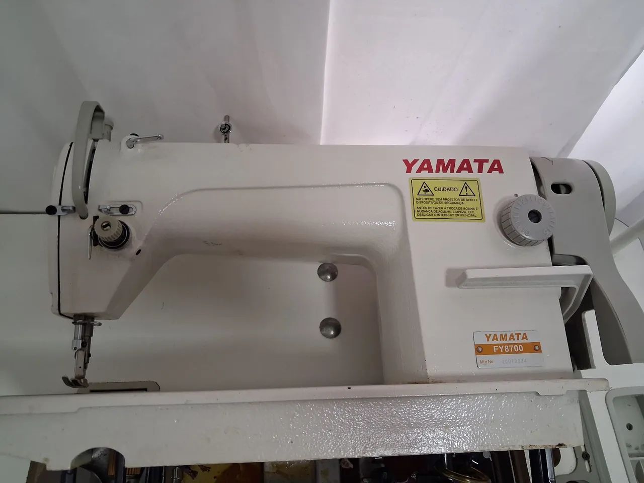 Maquina de costureira  - Foto 3