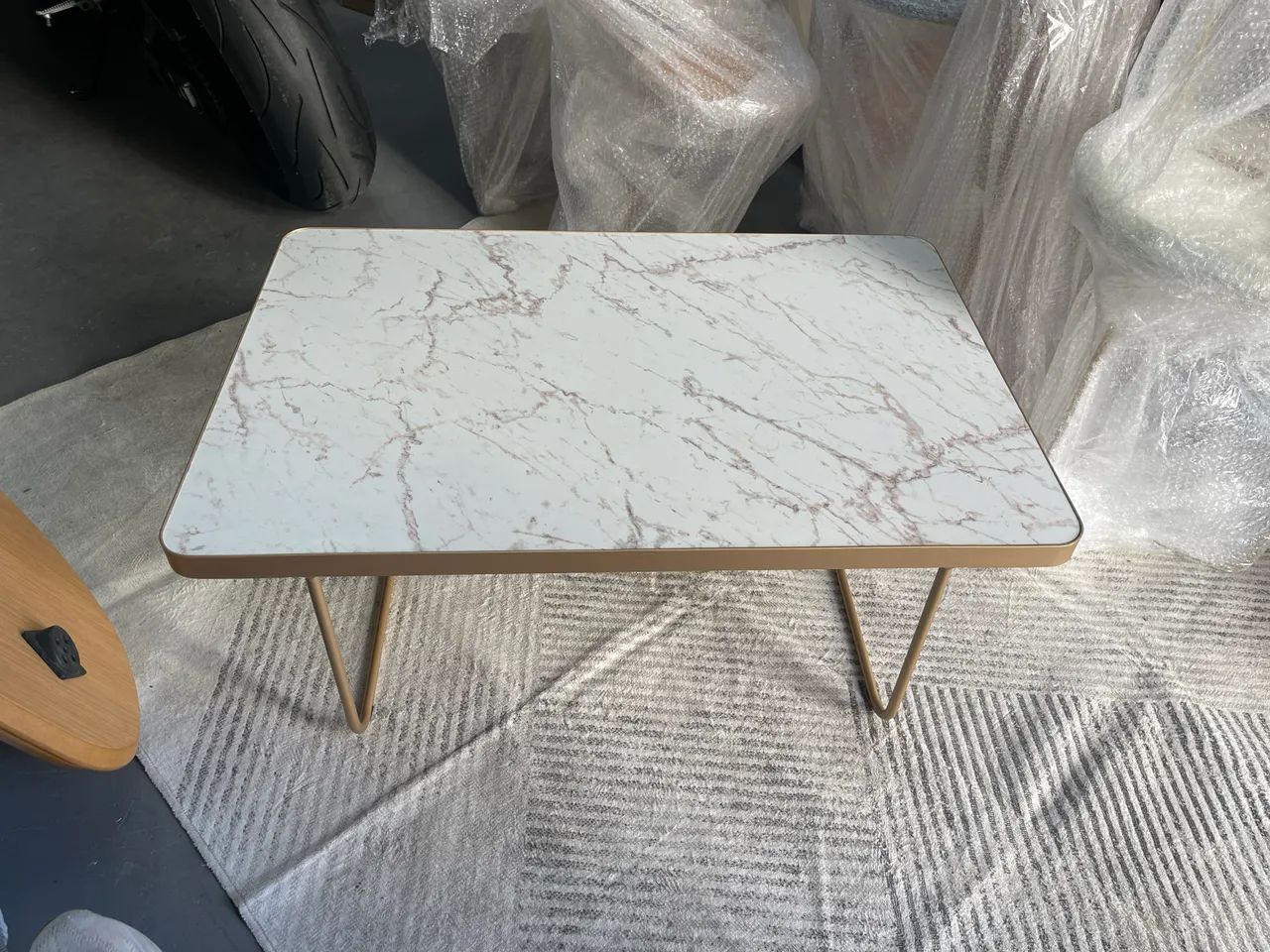 Mesa de centro moderna dourado com marmorizado  - Foto 3