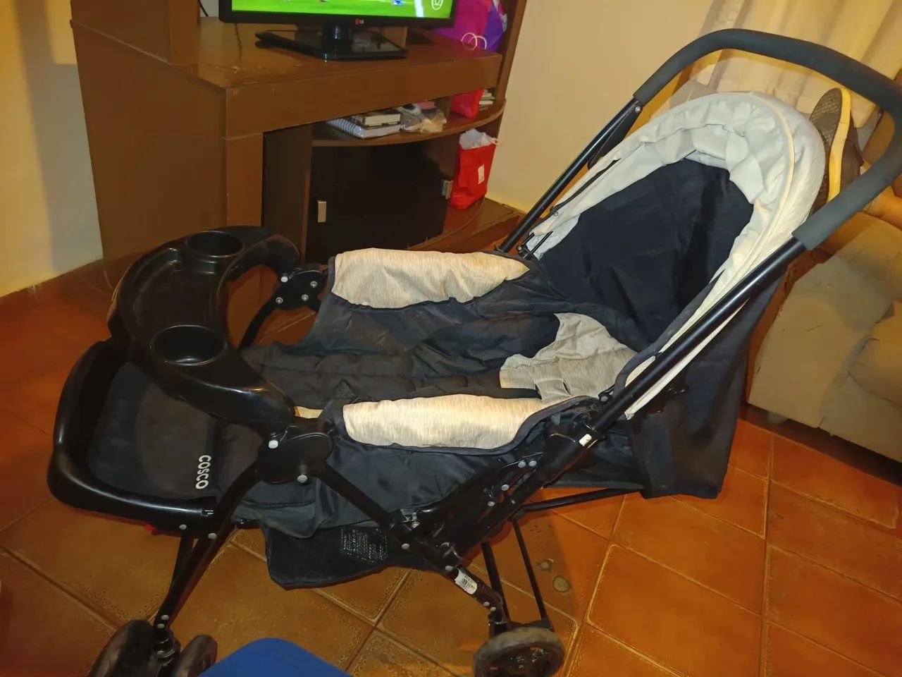 Carrinho de bebê muito conservado  - Foto 4