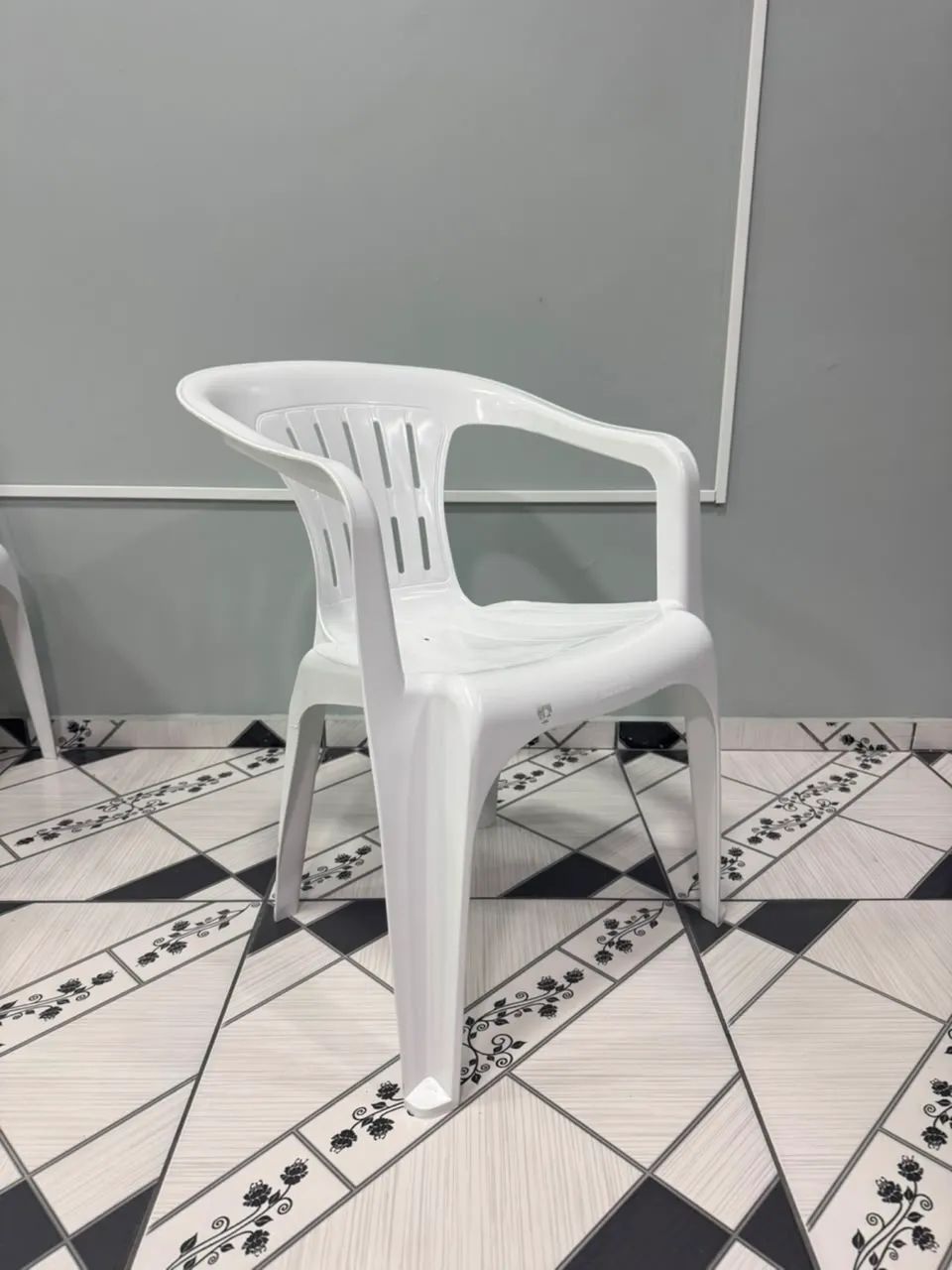 Cadeiras semi novas - Foto 5