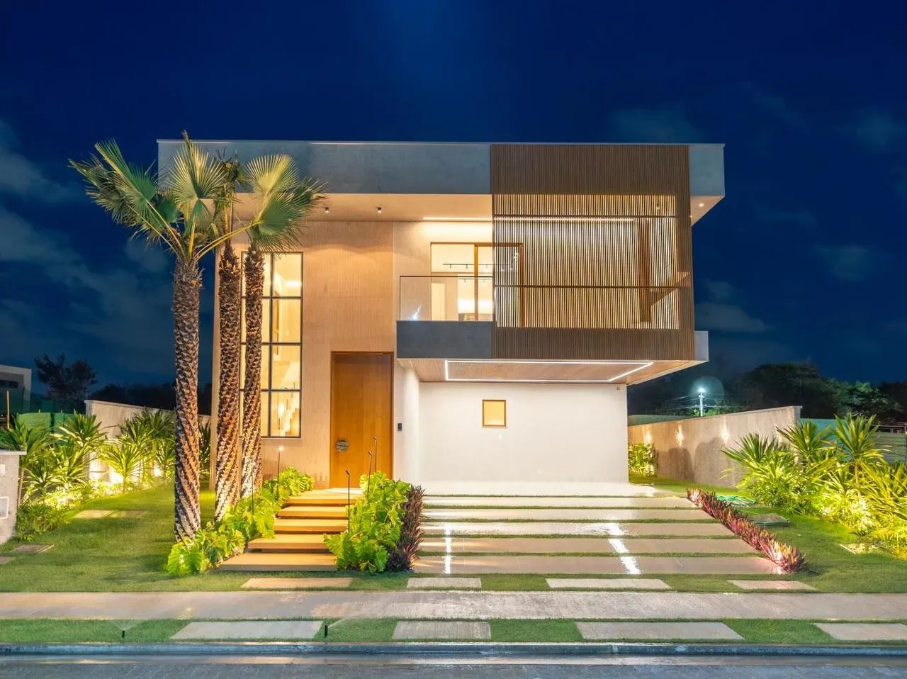 Casa de luxo no Alphaville Cidade Alpha Eusébio com acabamento premium e lazer completo