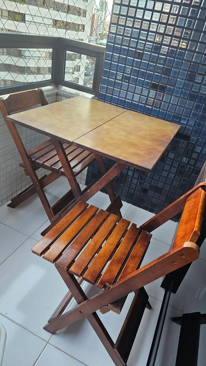 Mesa de bar. Otimo estado com 2 cadeiras - Foto 2