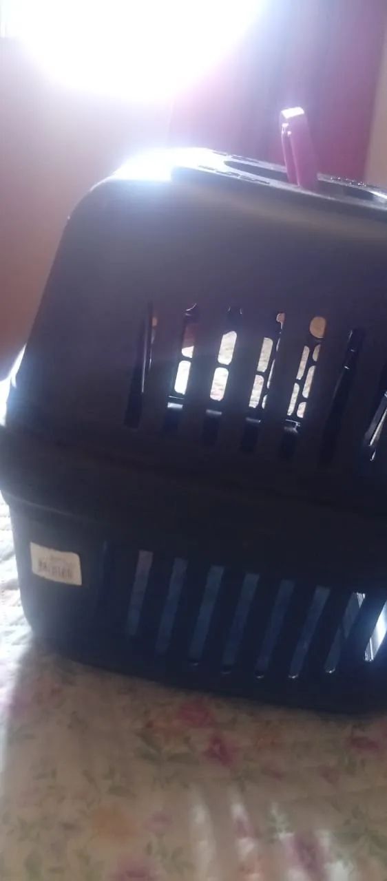 Caixa de Transporte para Cães e Gatos - Preta com Rosa (Seminova) - Foto 2