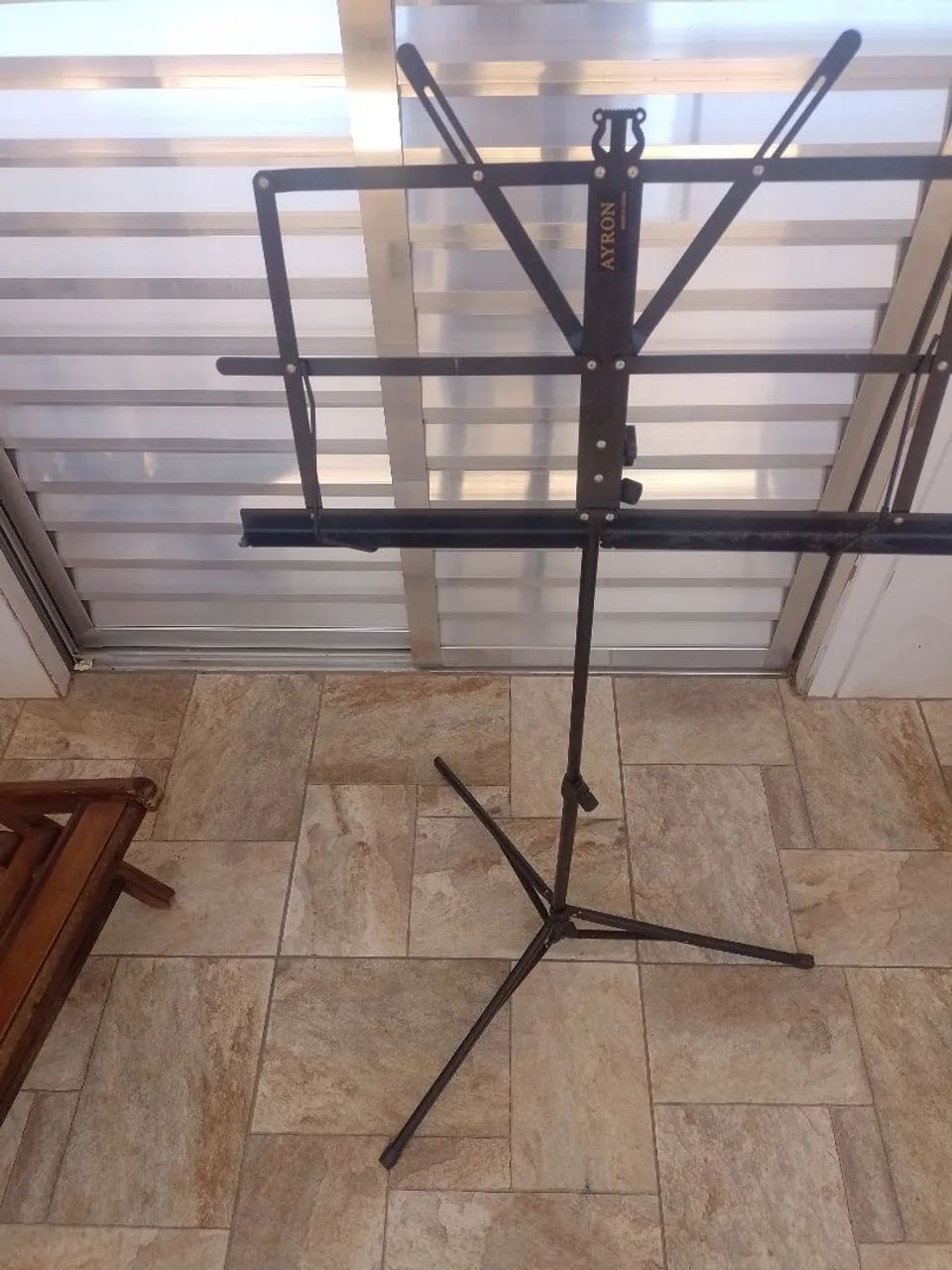 Pedestal Para partituras Ayron R$60,00 - Foto 5