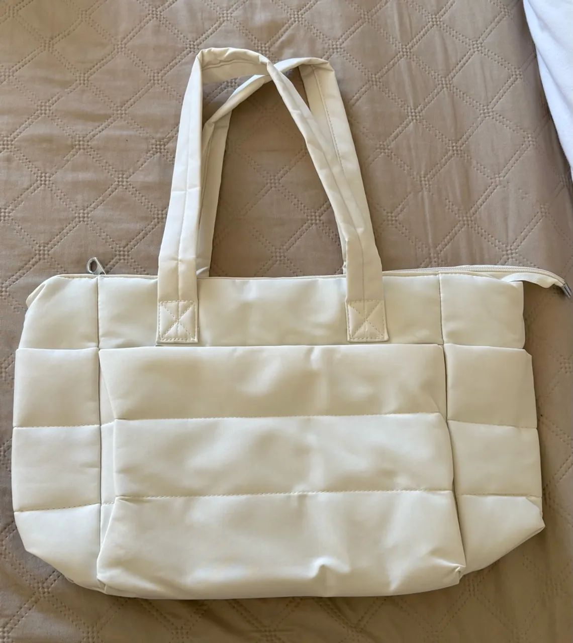 Bolsa tote puffer NOVA