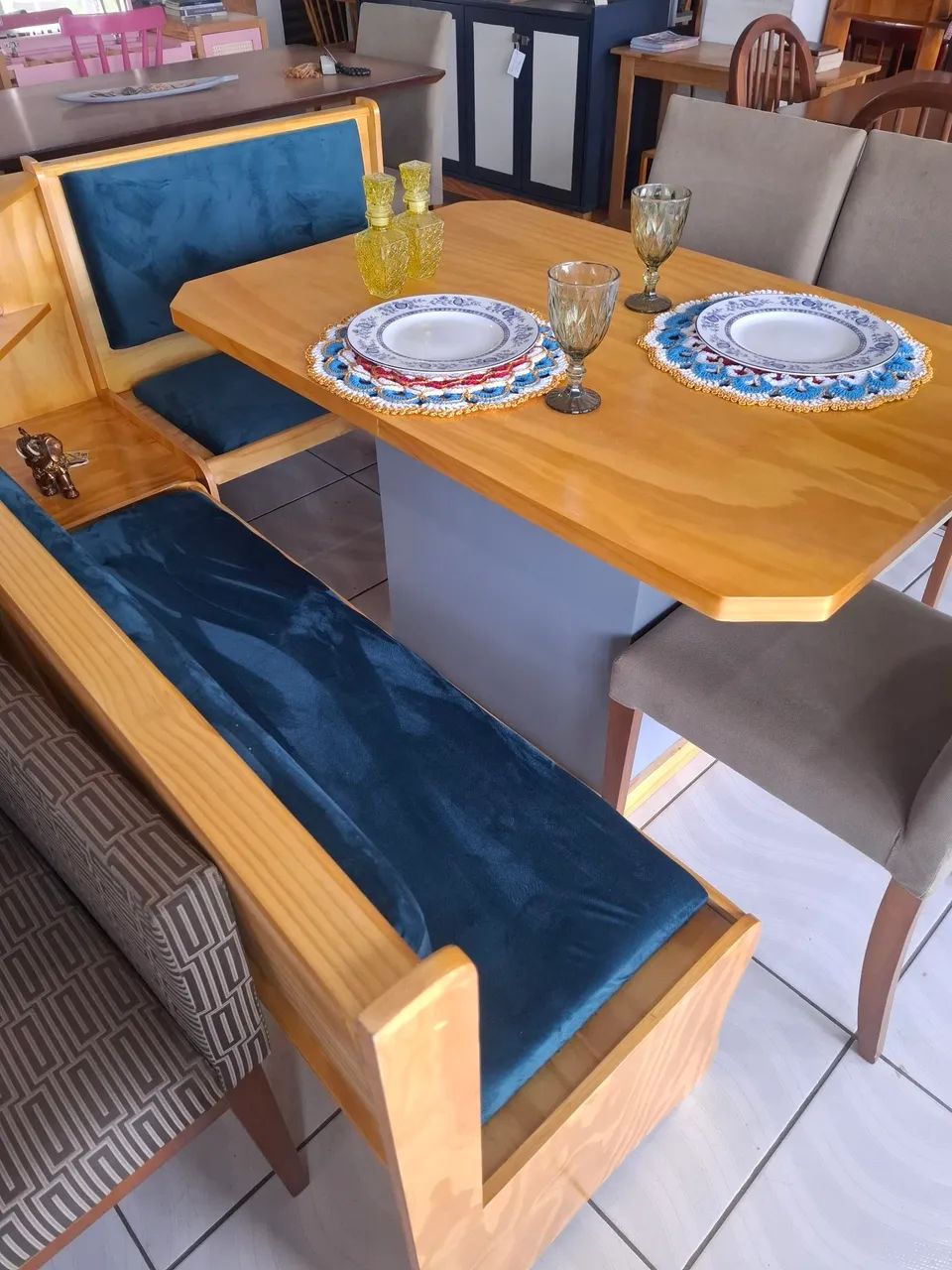 Canto alemão com mesa e cadeiras  - Foto 5