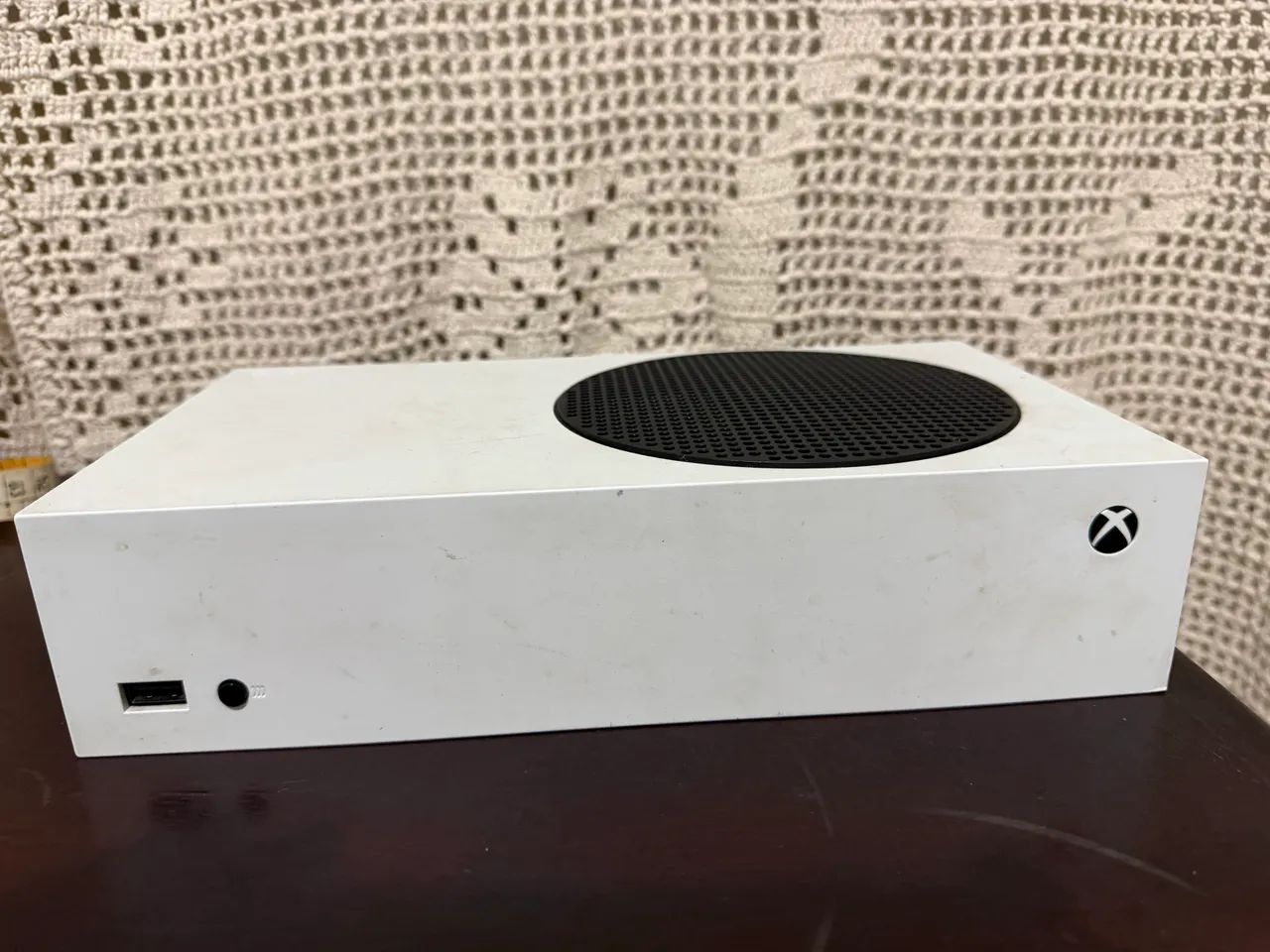 XBOX SERIES S COM 2 CONTROLES - Foto 2
