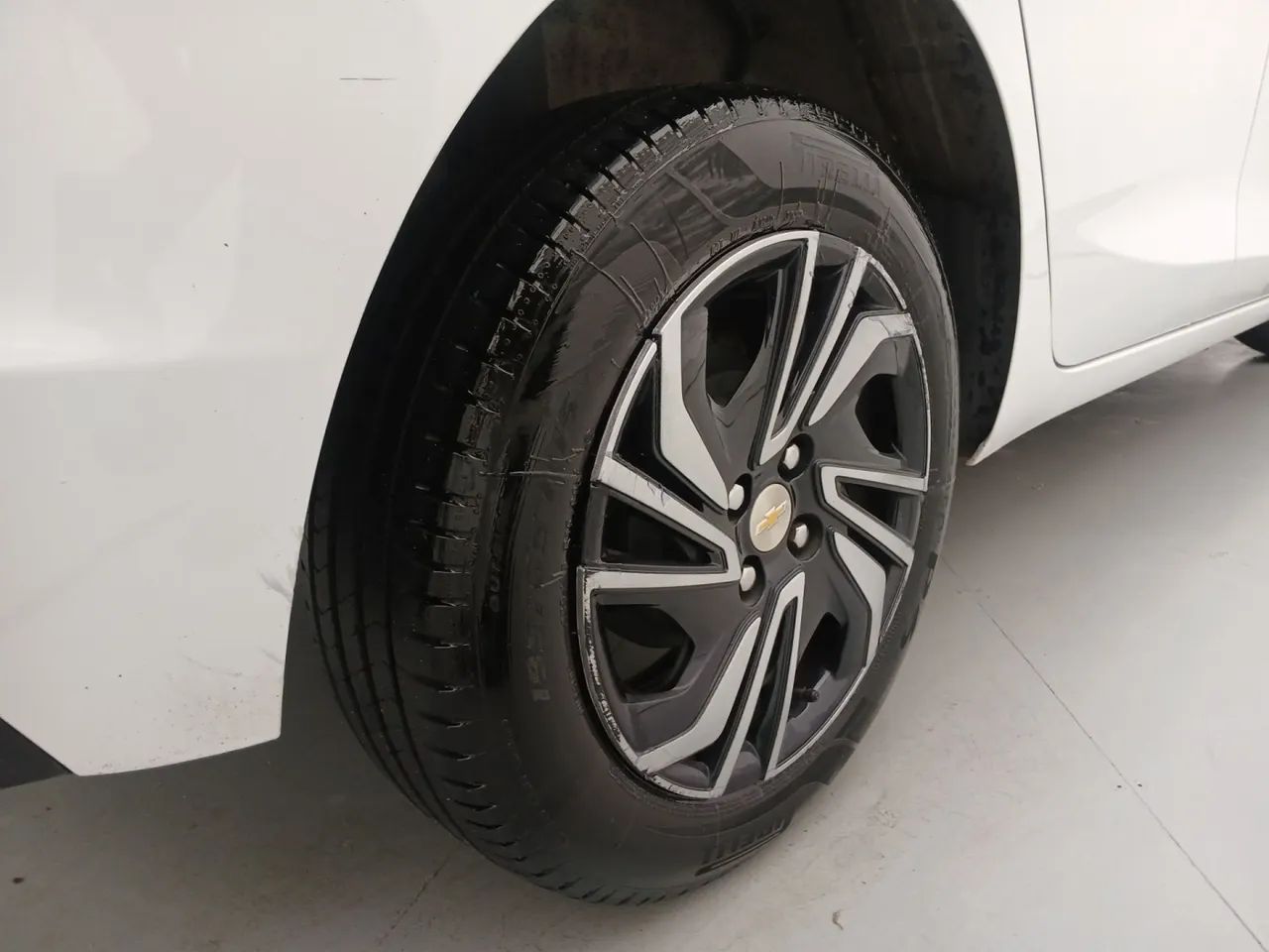 Chevrolet Onix Hatch 1.0 12V Flex Mec. 4P, foto 14 de 18