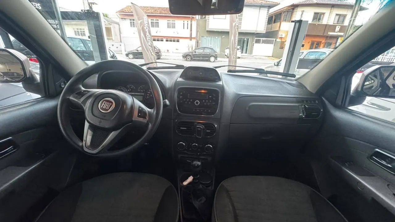 Fiat Strada Adventure1.8/ 1.8 Locker Flex CD 2014 - Foto 4
