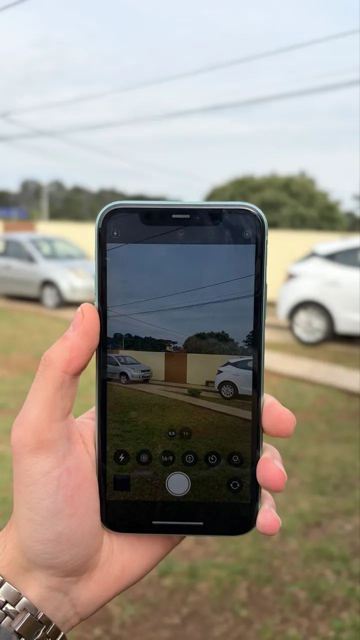 IPHONE 11 64GB - VERDE - Foto 2