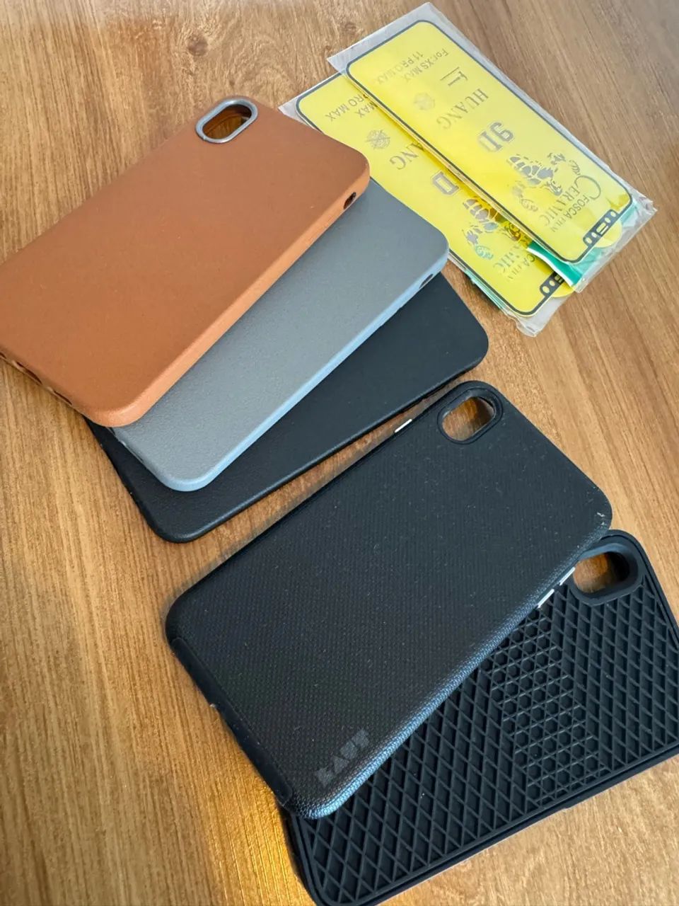 iPhone XS Max 64GB Space Gray + Caixa + Capinhas e Películas - Foto 5