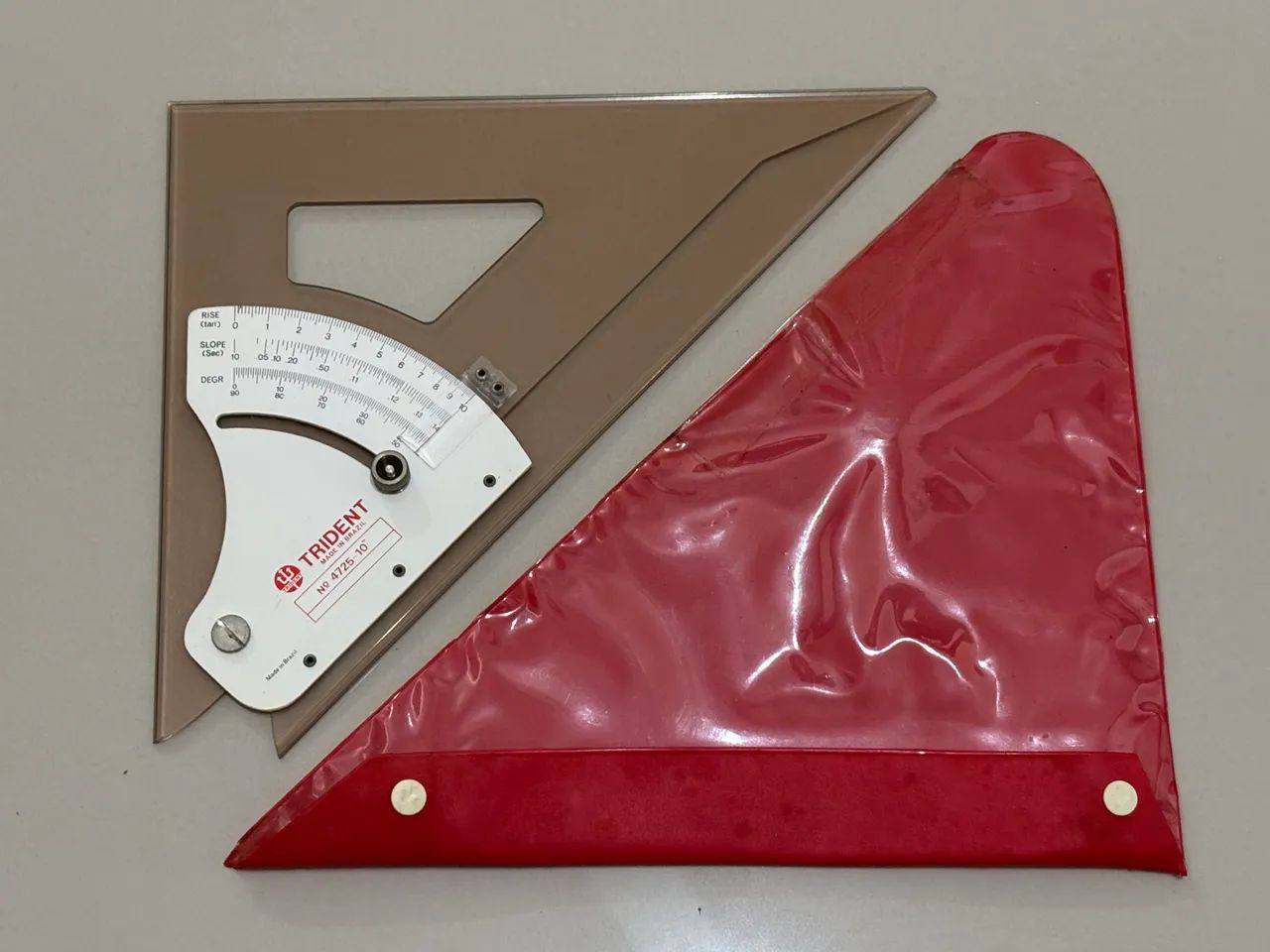 Esquadro ajustável Trident modelo 4725