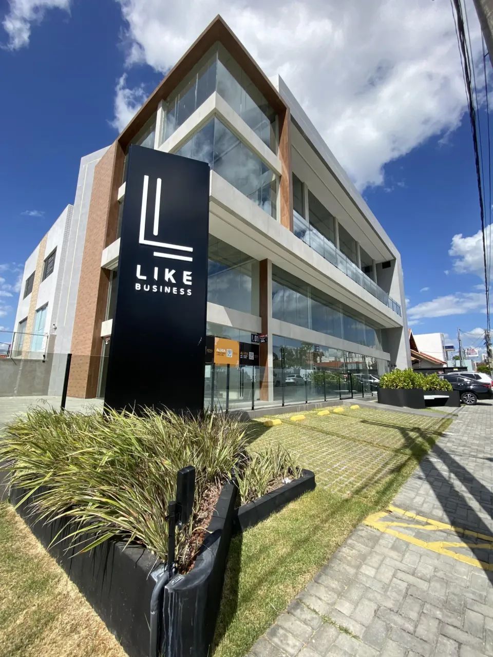 Ponto comercial/Loja/Box para aluguel possui 62 metros quadrados com 1 quarto