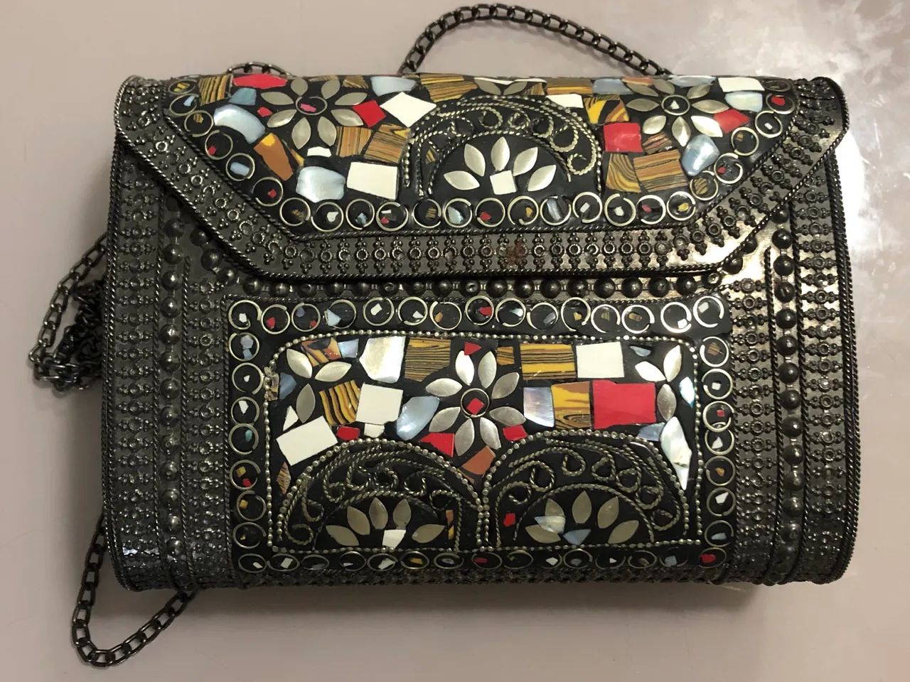 Bolsa vintage com pedraria NUNCA FOI USADA